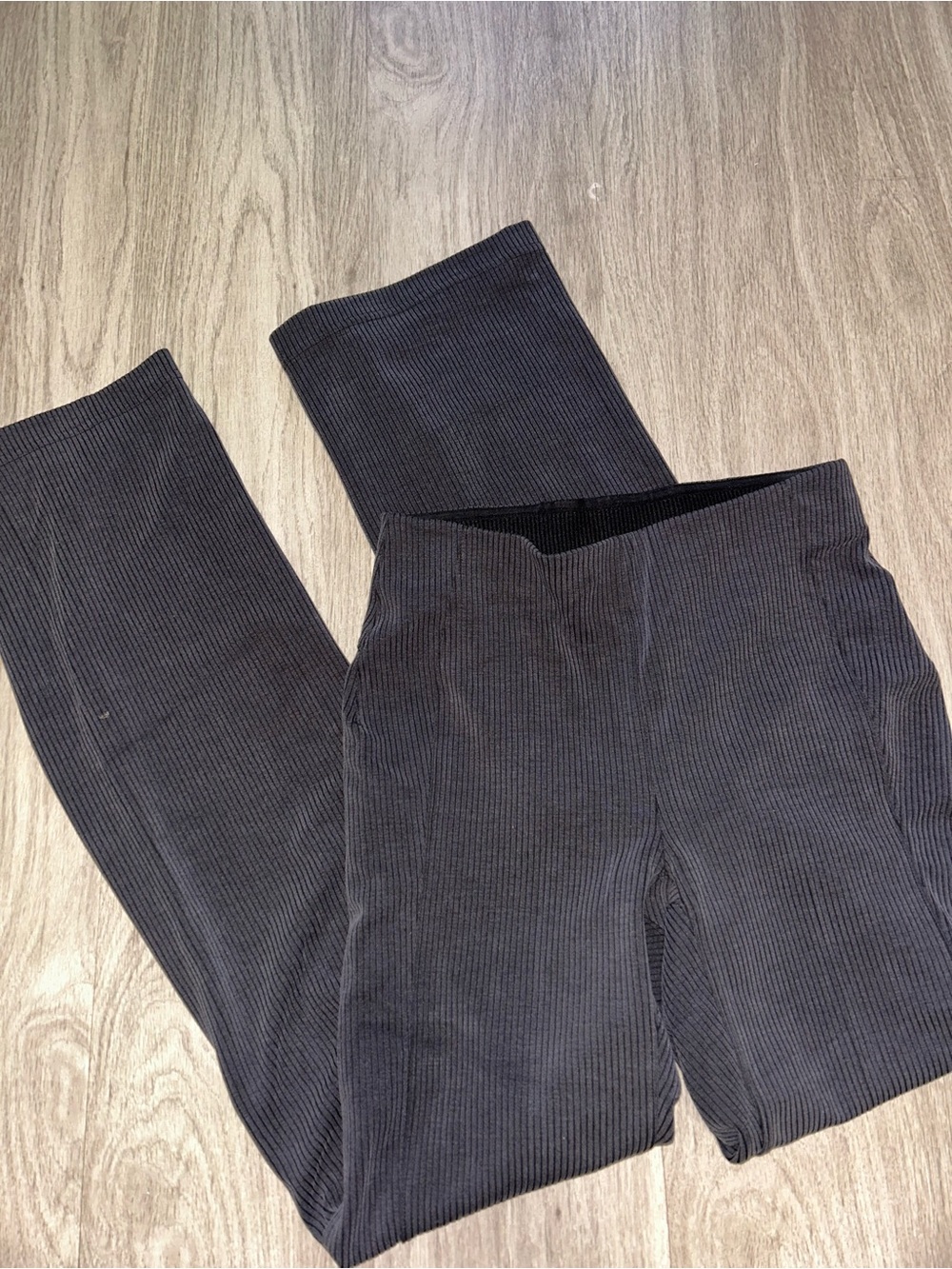 Womens Lululemon softstreme flared pant black gray ribbed size 6 NWT $128 retail